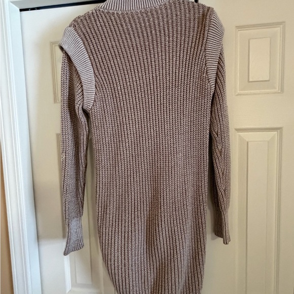 Varley Beige Knit Sweater with Gold Zipper - Picture 6 of 6